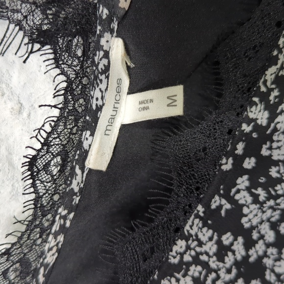 Ditsy Floral Print Black Dress - Picture 5 of 12